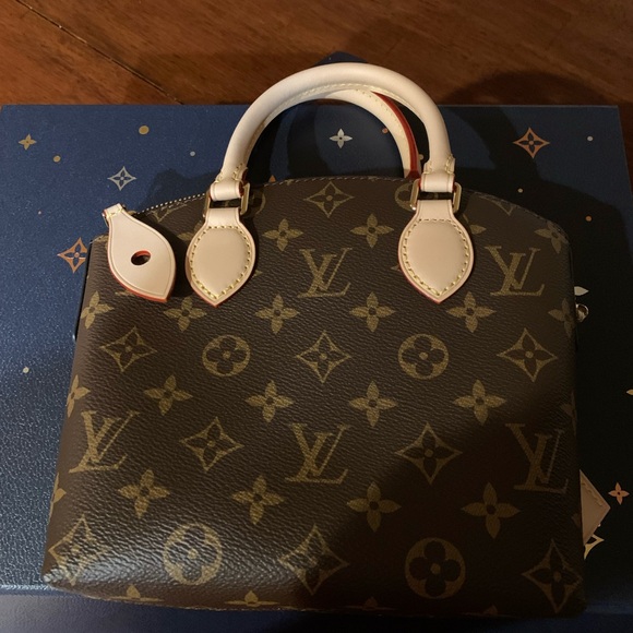 Absolutely stunning brand new authentic rare and collectible Louis Vuitton, must - Picture 1 of 17